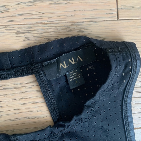 Workout set -  cropped top and leggings with mesh inserts - Picture 2 of 7